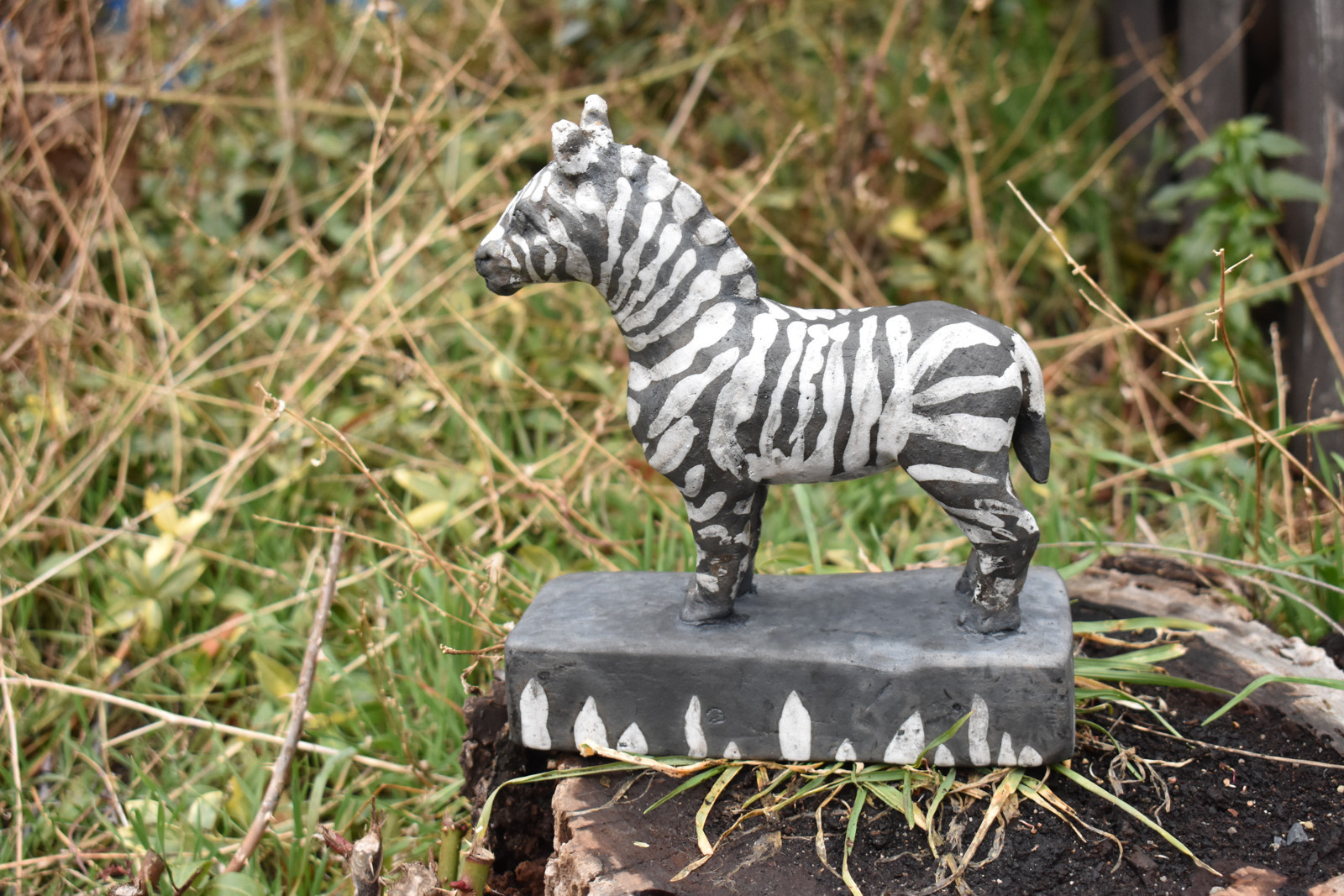 Raku zebra s podstavcem - Obrázek 4